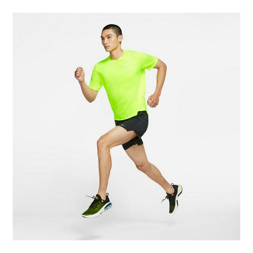 Nike Short-sleeve Sports Dri-FIT Miler Men's T-Shirt - Yellow - product view 3