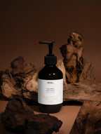 BYAG. Seidiges Körperserum – Spices & Sandalwood
