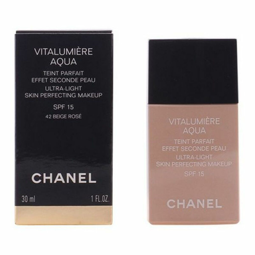 Chanel Vitalumière Aqua Foundation - product view 2