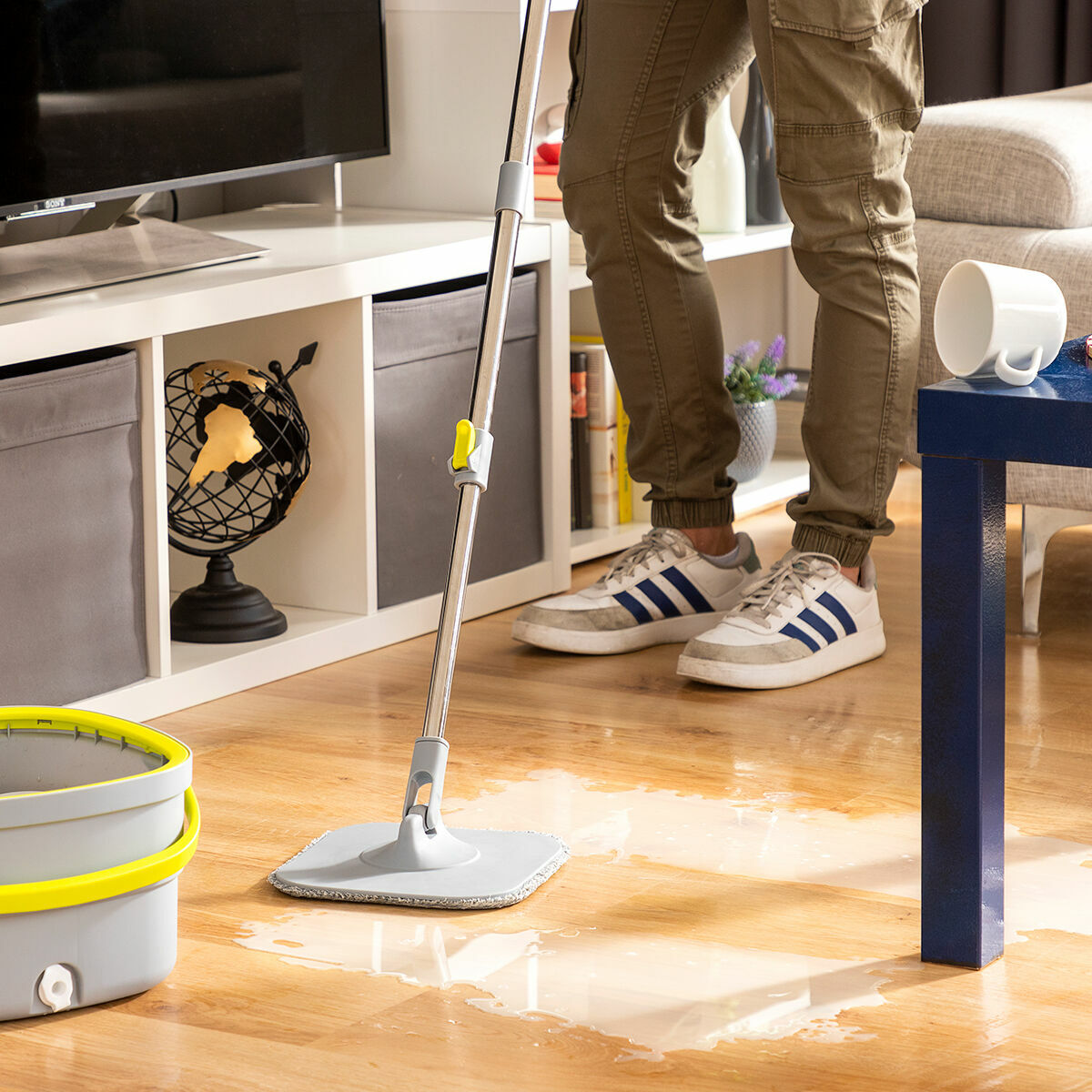 InnovaGoods Self-Cleaning Spin Mop mit Separation Bucket Selimop