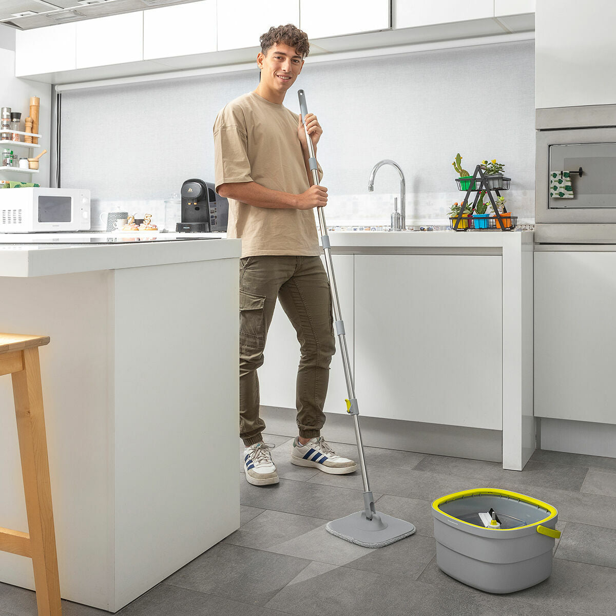 InnovaGoods Self-Cleaning Spin Mop mit Separation Bucket Selimop