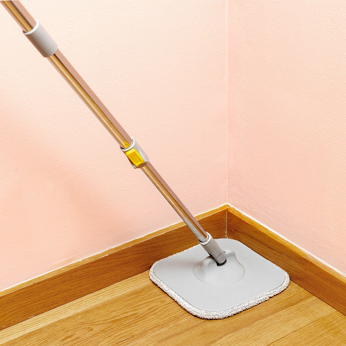 InnovaGoods Self-Cleaning Spin Mop mit Separation Bucket Selimop