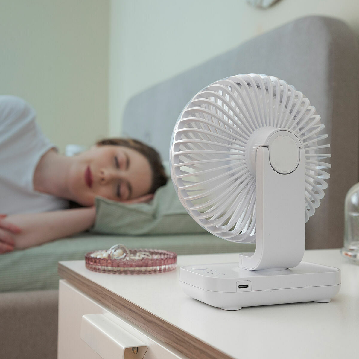 Wiederaufladbar Desk Ventilator Fanrec InnovaGoods Ø5,4'' 3600 mAh / 13,3 W