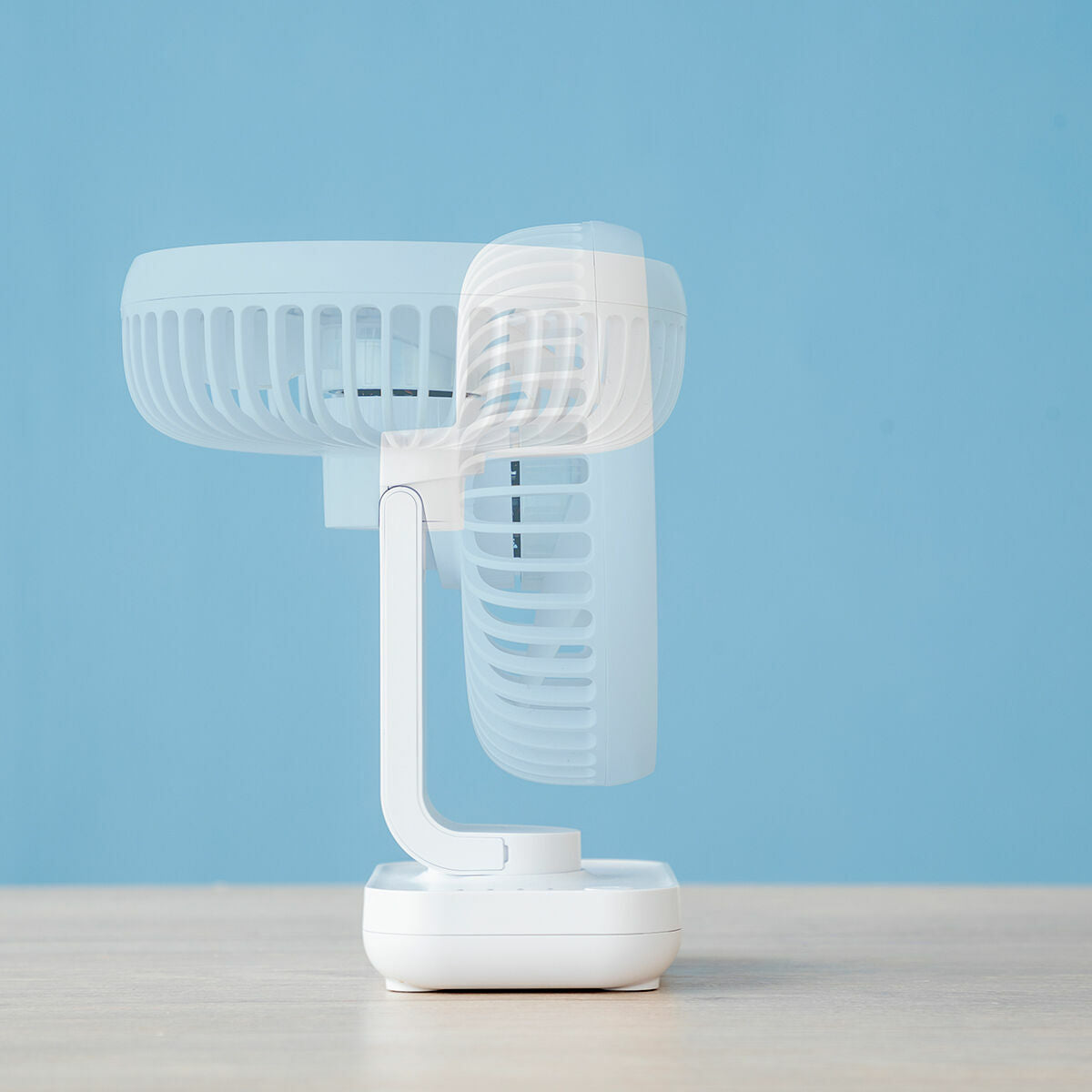 Wiederaufladbar Desk Ventilator Fanrec InnovaGoods Ø5,4'' 3600 mAh / 13,3 W