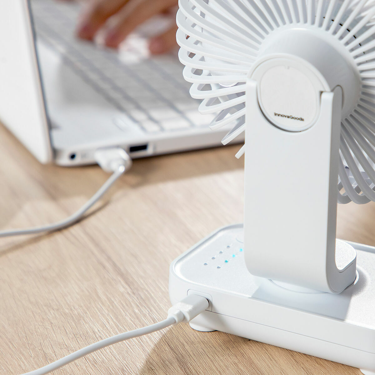 Wiederaufladbar Desk Ventilator Fanrec InnovaGoods Ø5,4'' 3600 mAh / 13,3 W