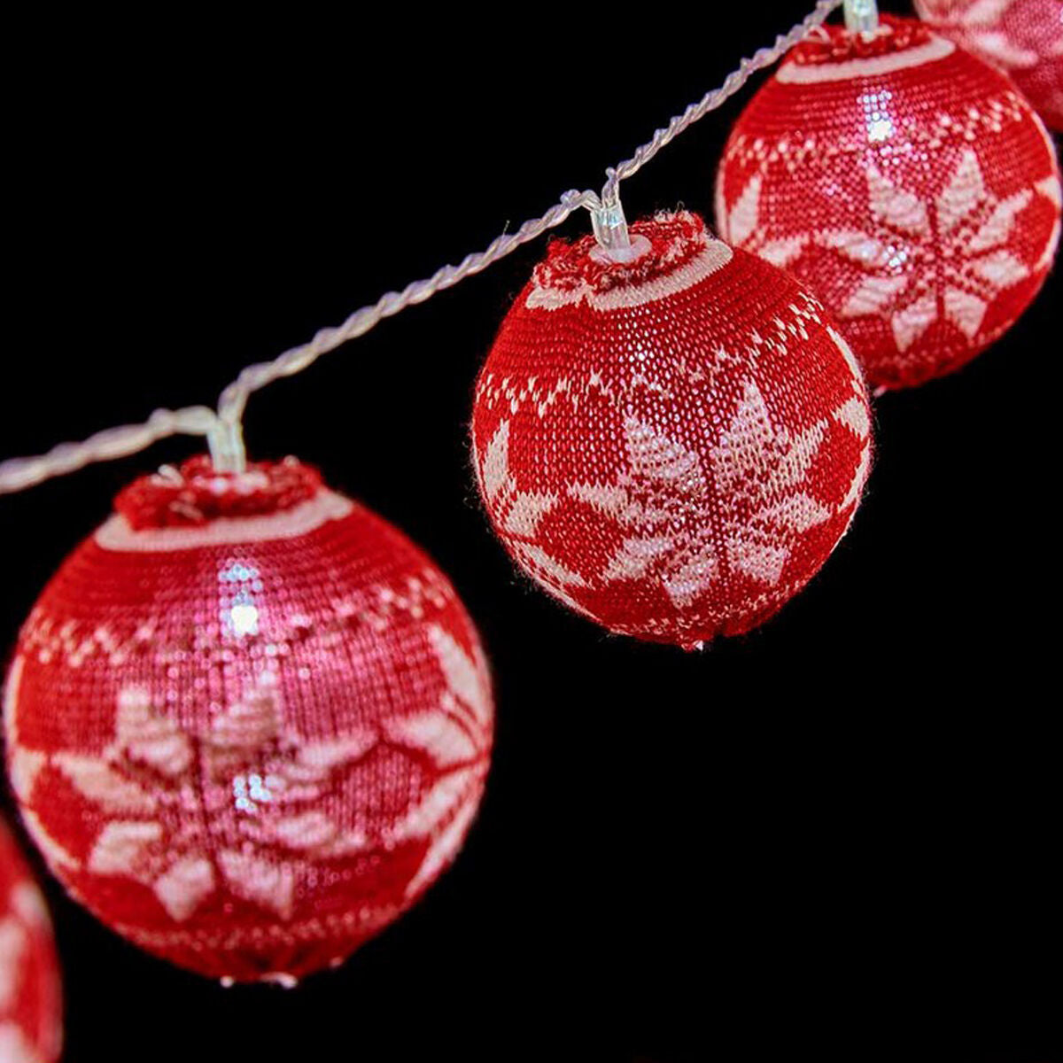 Wreath of LED Balls Krist+ Weiß Rot 2 m Ø 6 cm – Produktbild 1
