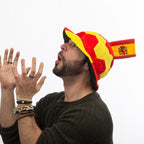 Fußball Hut mit Spanish Flag Embellishment