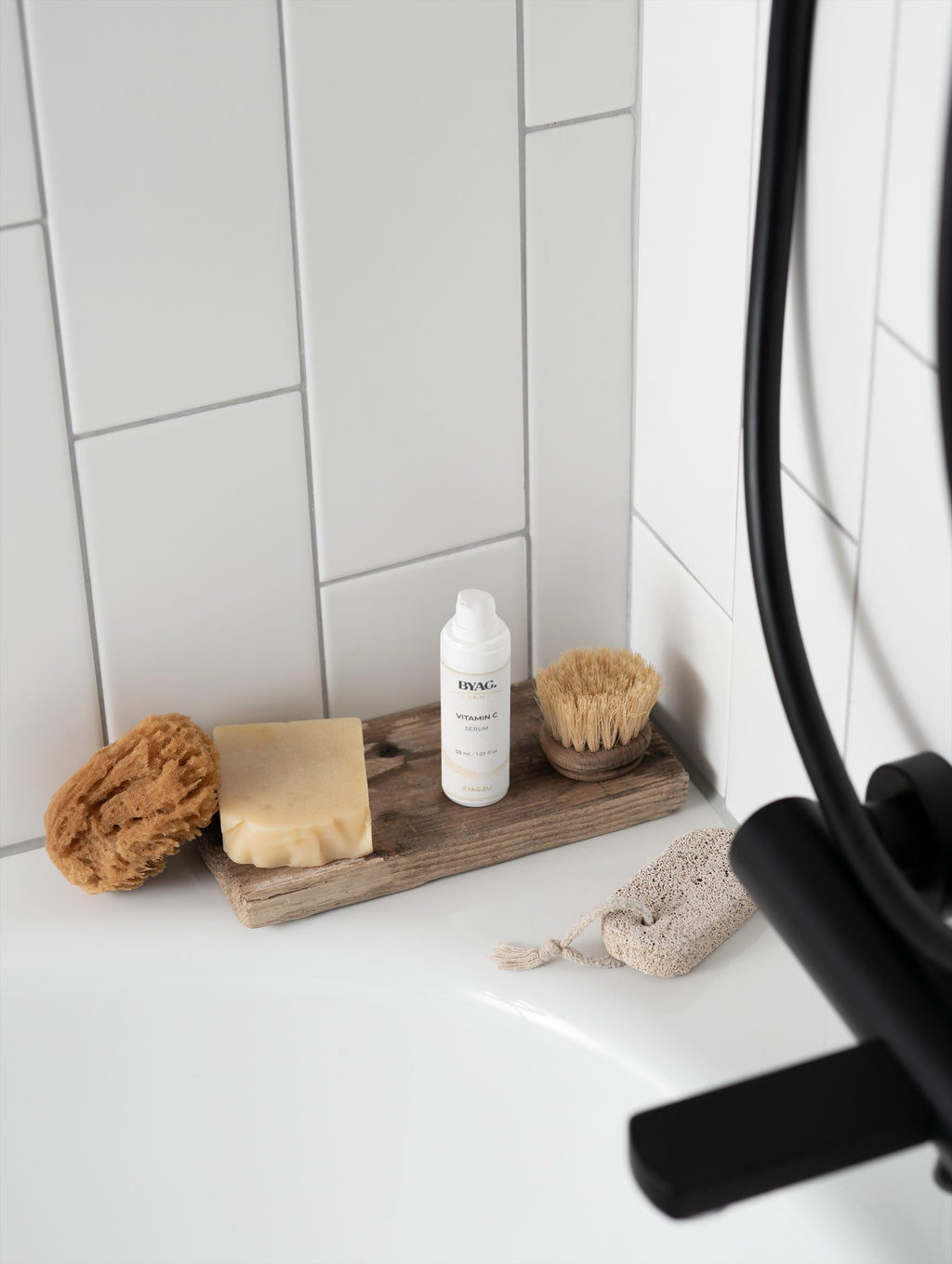 BYAG. Vitamin-C Glow Gesichtsserum