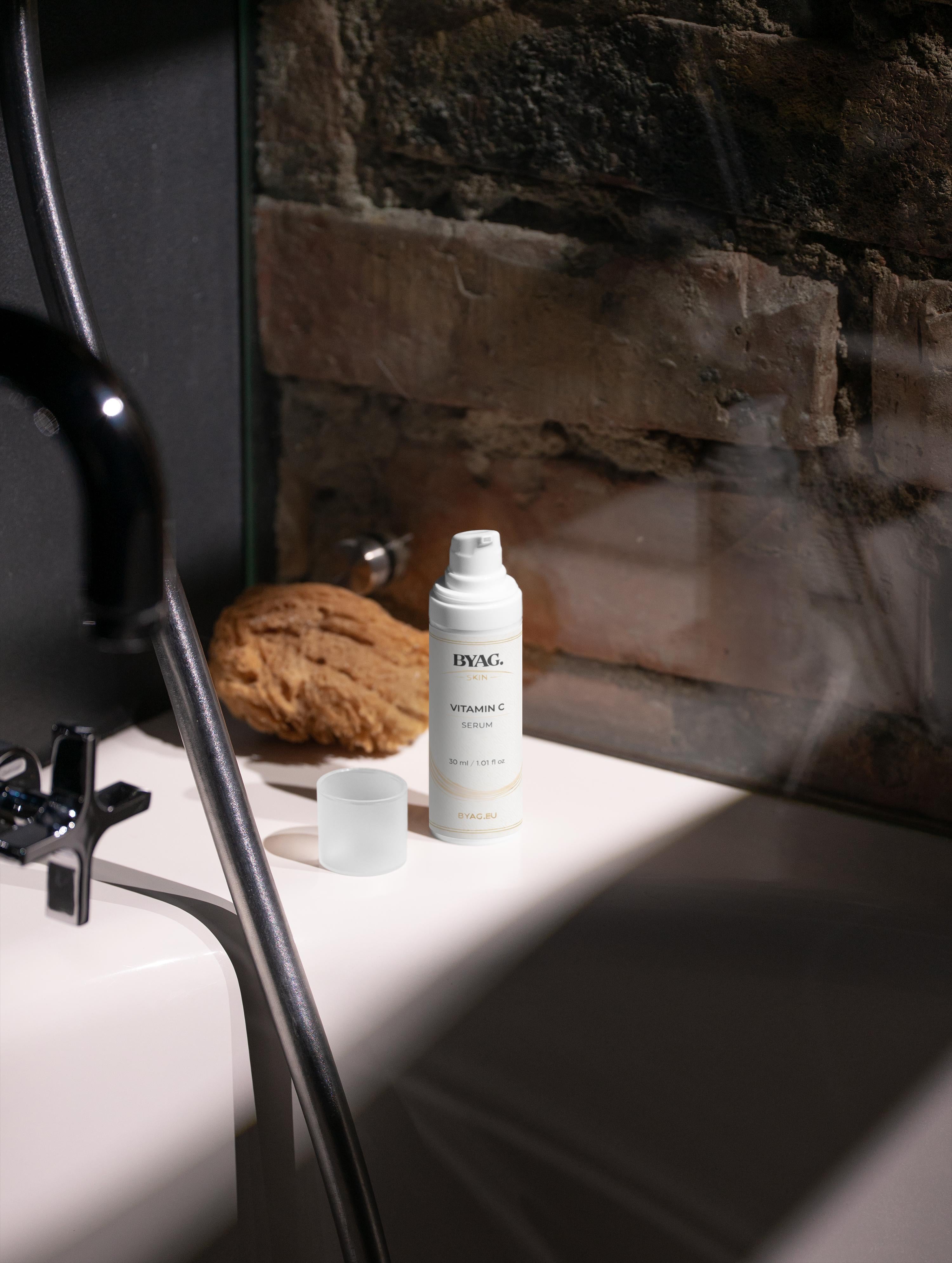 BYAG. Vitamin-C Glow Gesichtsserum