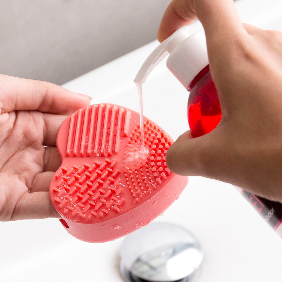 InnovaGoods Make-up-Pinsel Reiniger Heart
