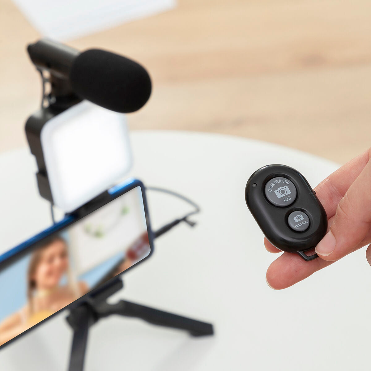 Vlogging Kit mit Leicht, Mikrofon & Fern Steuerung Plodni InnovaGoods