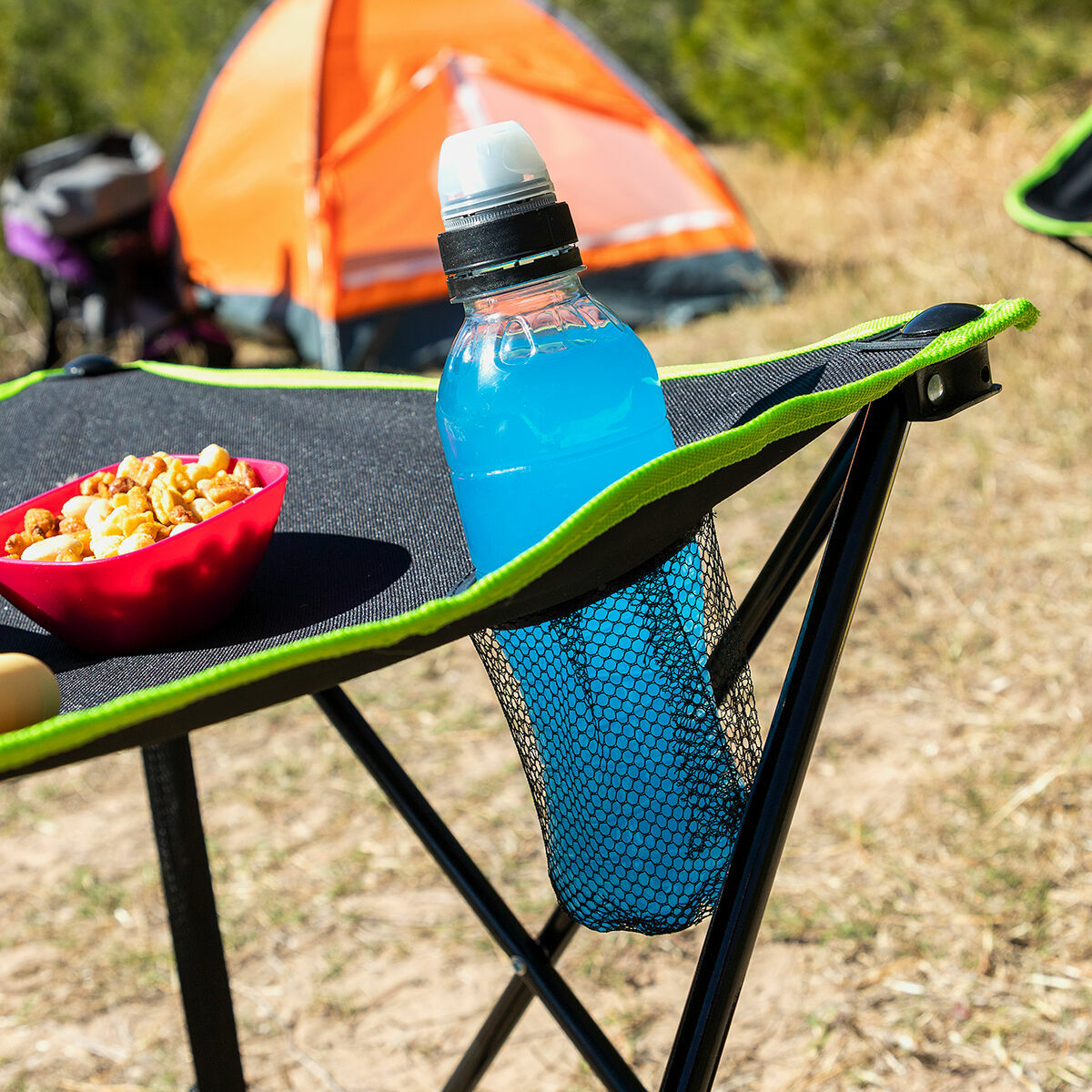 InnovaGoods Klappbar Textil Campingtisch mit Abdeckung Cafolby
