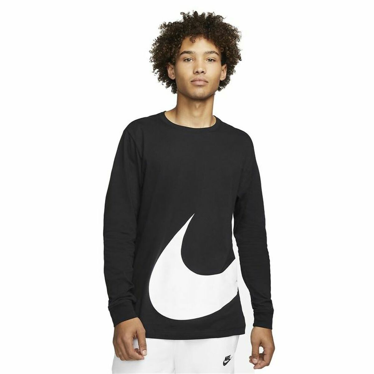 Nike Sportswear Men's T-Shirt - Black - BYAG.Men's T-ShirtBigbuyBYAG.S6451525Nike Sportswear Men's T-Shirt - BlackXL