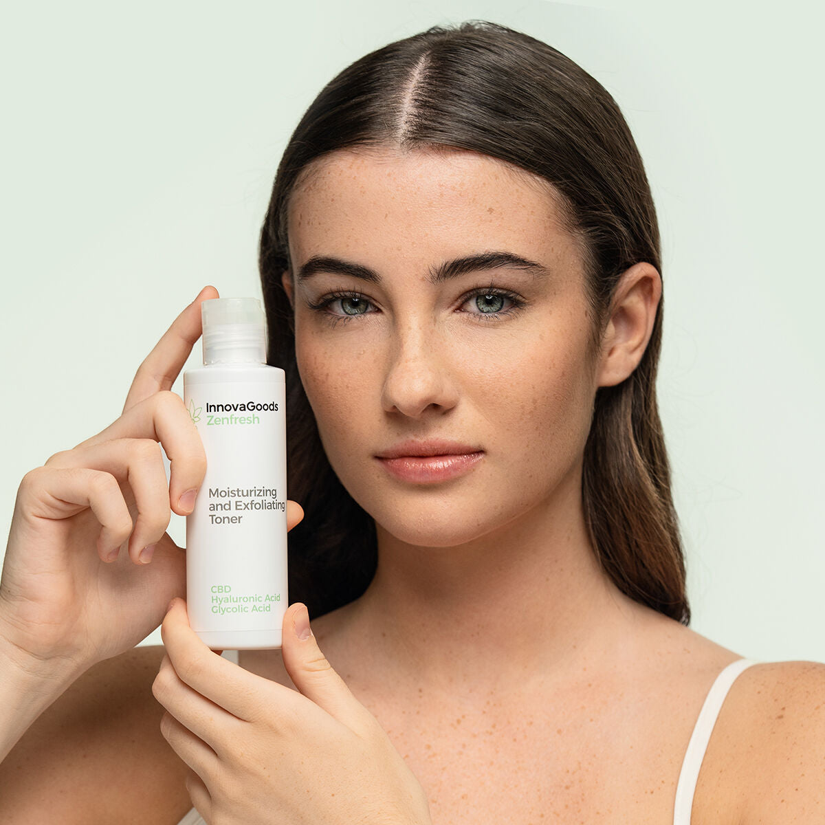 InnovaGoods Feuchtigkeitsspendender Peeling-Gesichtstoner CBD Zenfresh 150 ml