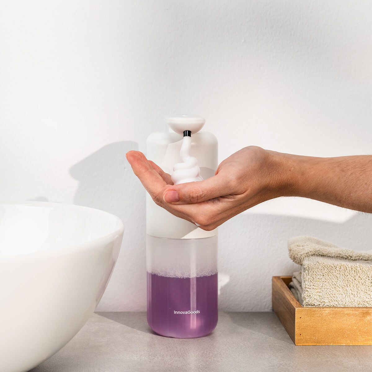 Wiederaufladbar Automatic Foaming Soap Dispenser Bitefom InnovaGoods – Produktbild 1
