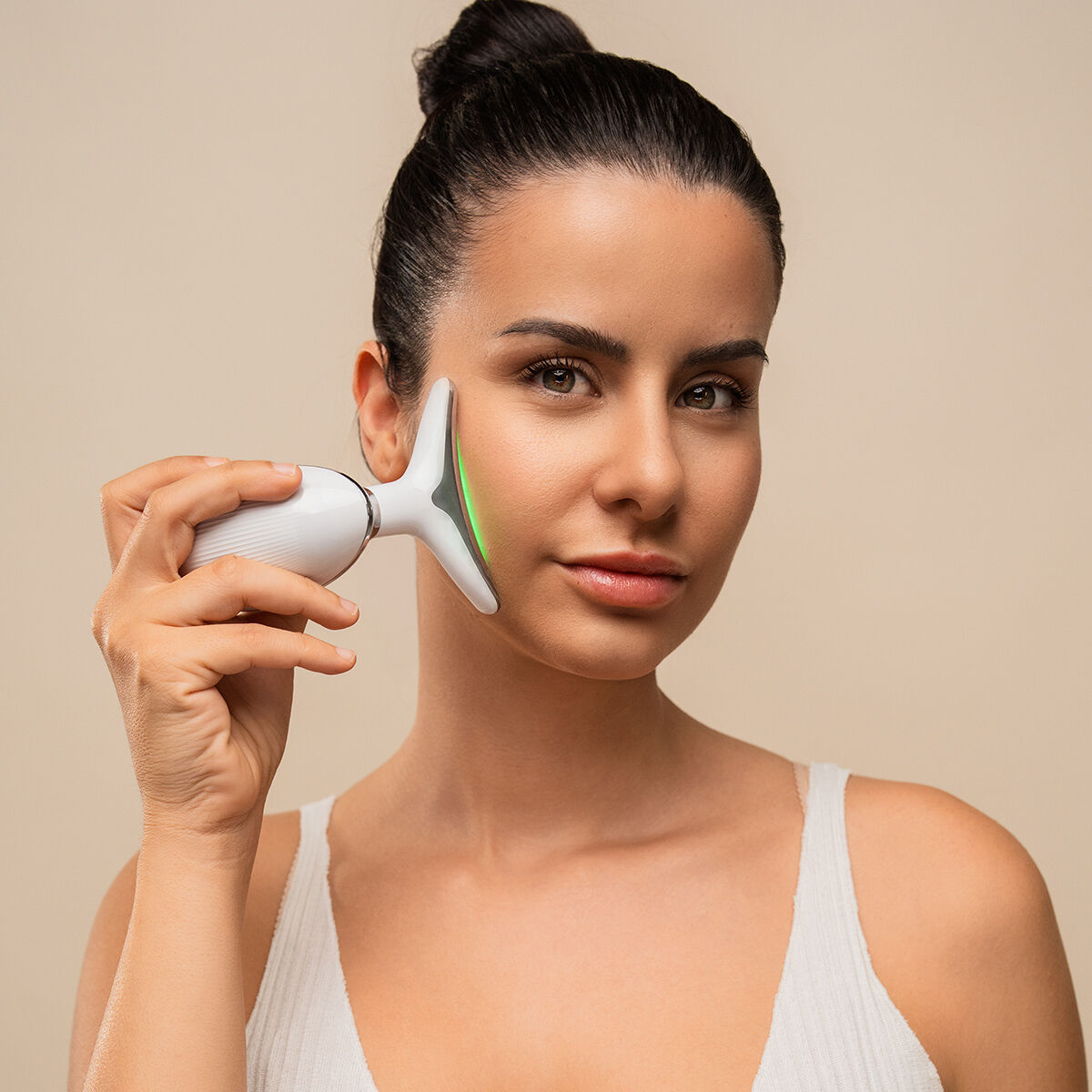 Elektrisch Facial Firming Massager for Face and Neck with LED, EMS, and Heat Selora InnovaGoods – Produktbild 1